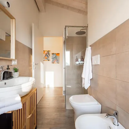 Penthouse Iseo View - Free Wi-fi And Private Parking Included Apartamento Sale Marasino