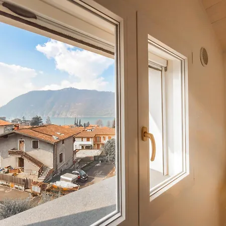 Penthouse Iseo View - Free Wi-fi And Private Parking Included Apartamento Sale Marasino