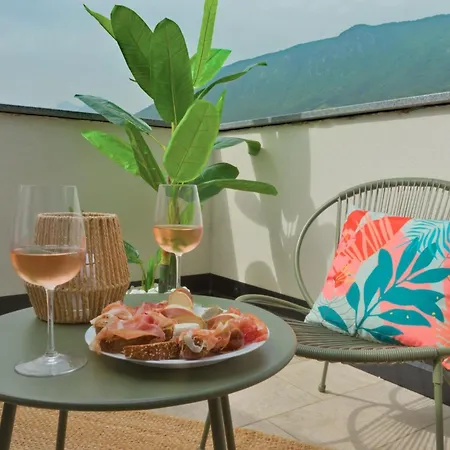 Penthouse Iseo View - Free Wi-fi And Private Parking Included