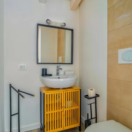 شقة Penthouse Iseo View - Free Wi-fi And Private Parking Included سيل ماراسينو